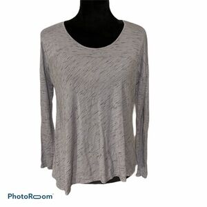 KENSIE long sleeve scoop neck tee gray small
